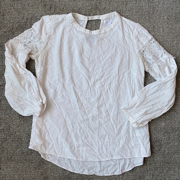 CAMBER & GRACE Peasant top floral cut out sleeve - Picture 1 of 3